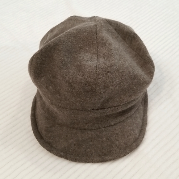 Pageboy Hat in Marled Brown - Picture 2 of 7